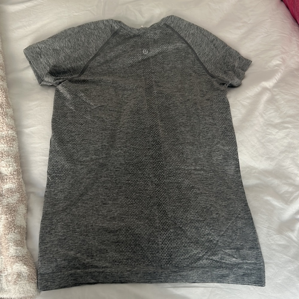 Grey Short Sleeve Swiftly Tech - image 3